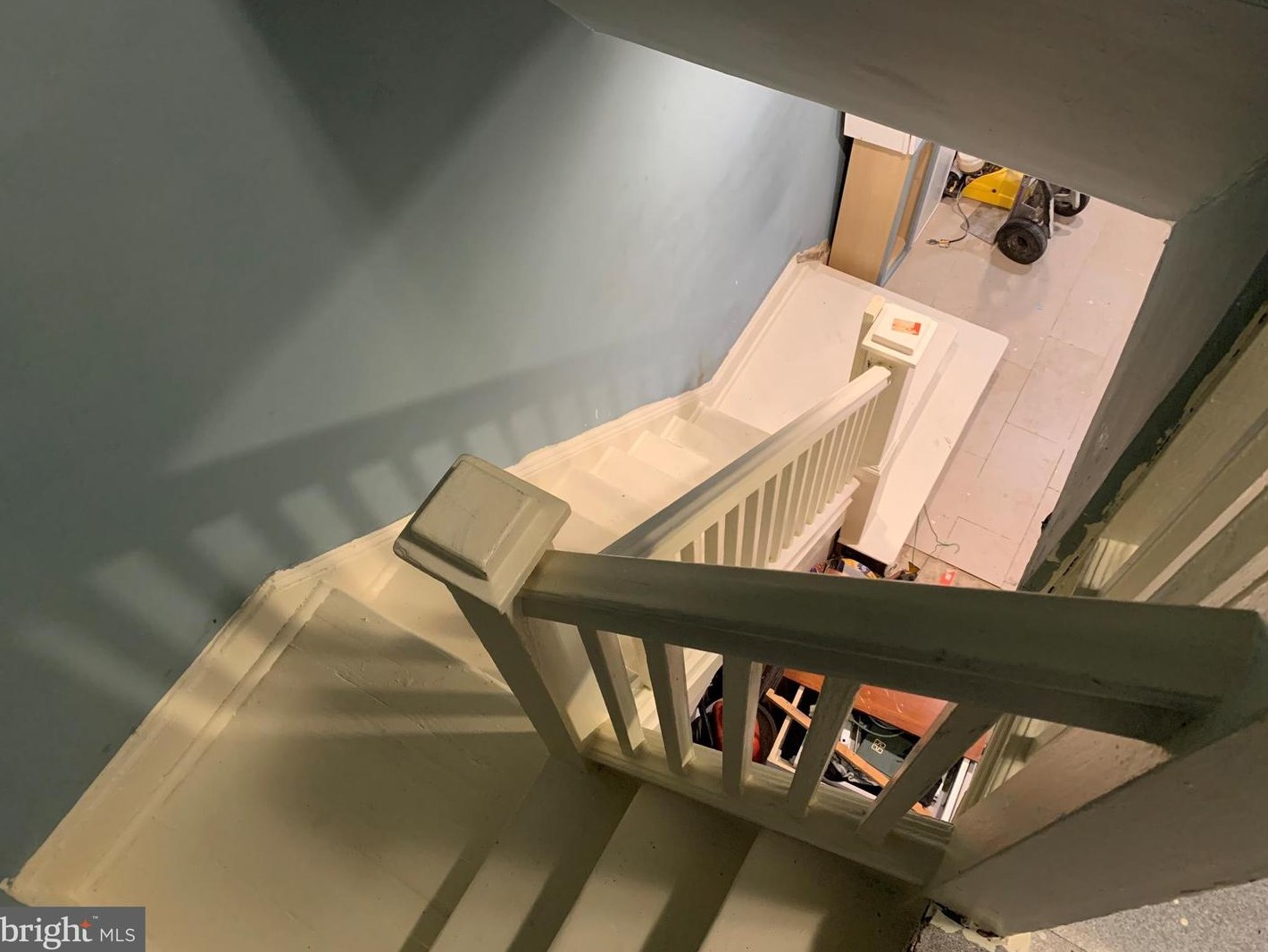 206 Hilton St, Baltimore MD  21229-3002 exterior