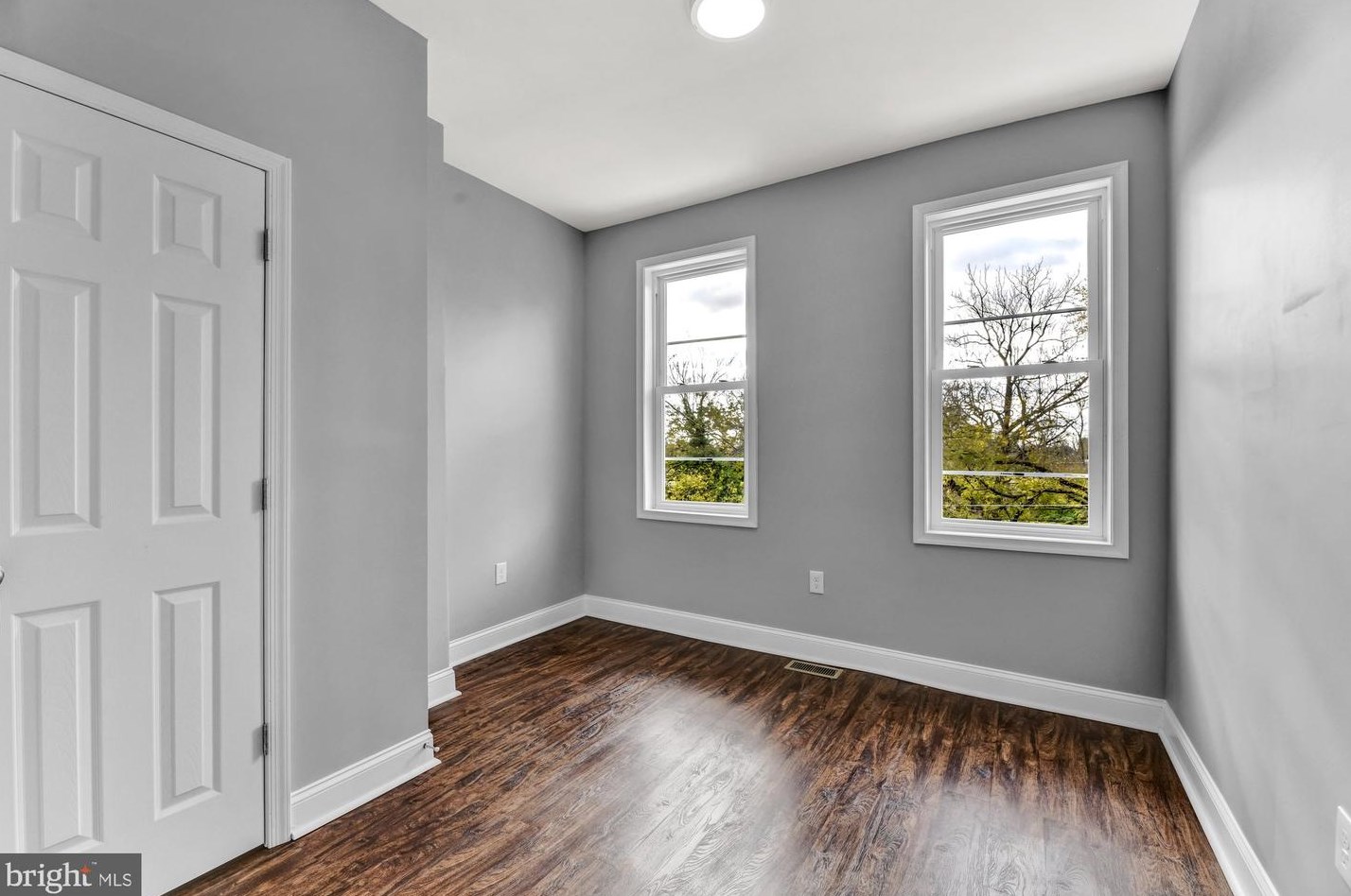 2805 Clifton Ave, Baltimore, MD 21216