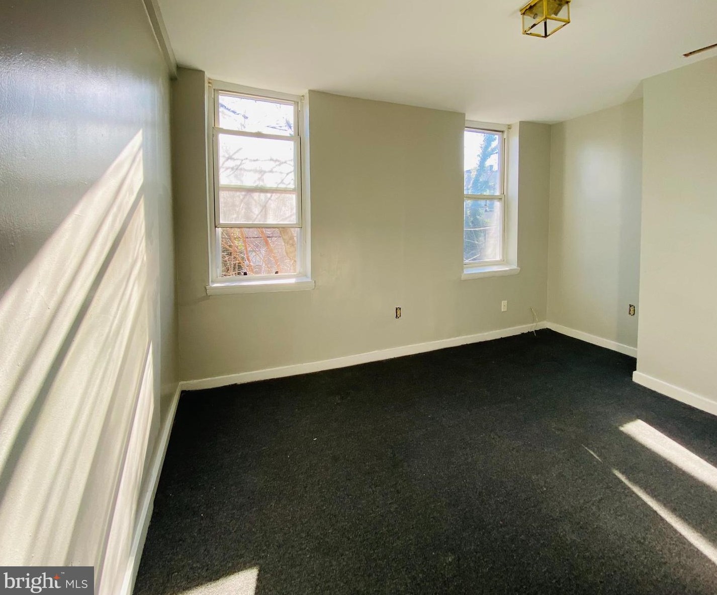717 E 41st St, Baltimore, MD 21218