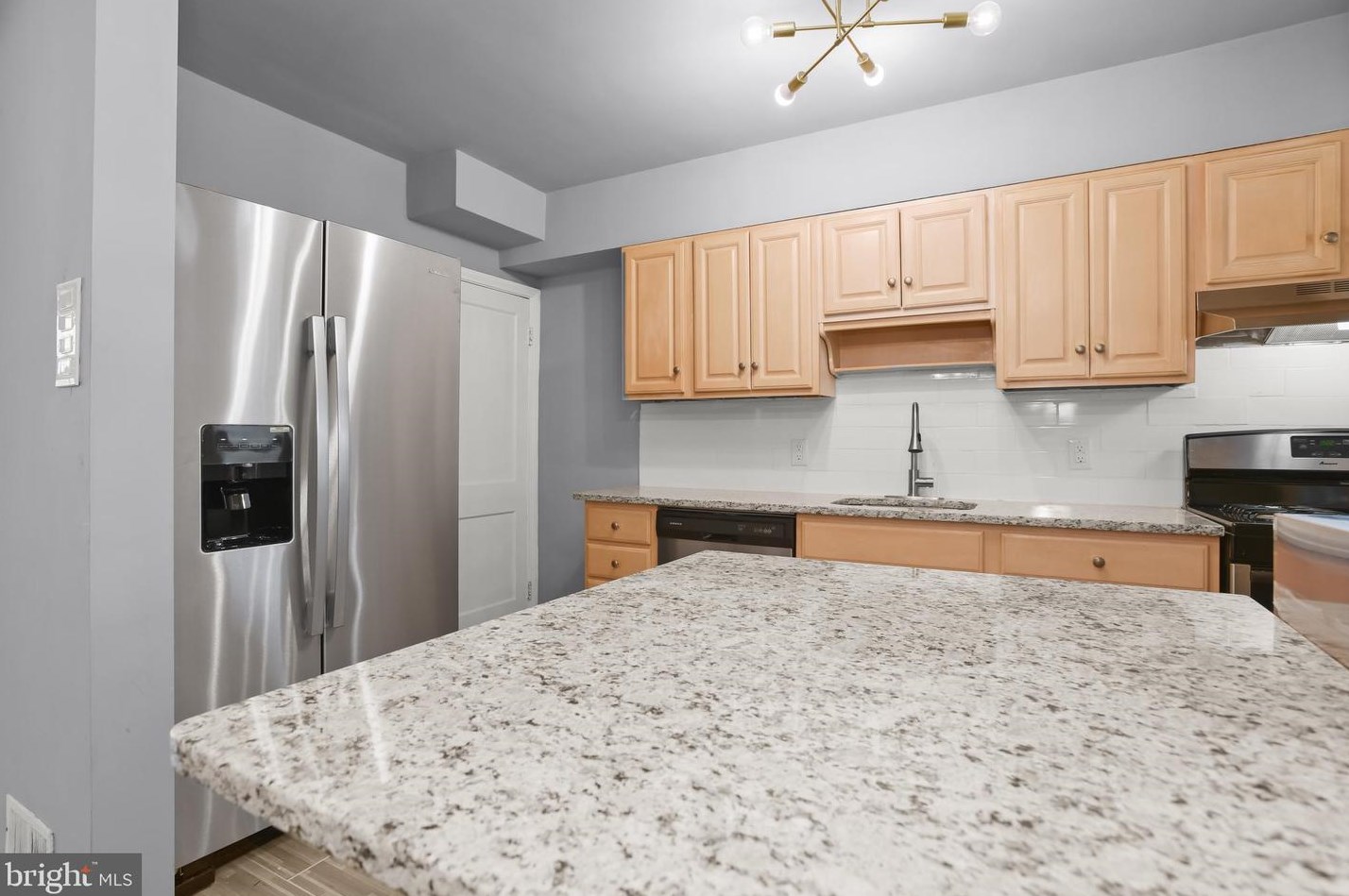 6220 Falkirk Rd, Baltimore MD 21239-1637 exterior