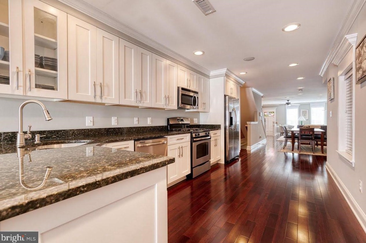 1339 Charles St, Baltimore MD  21230-4226 exterior