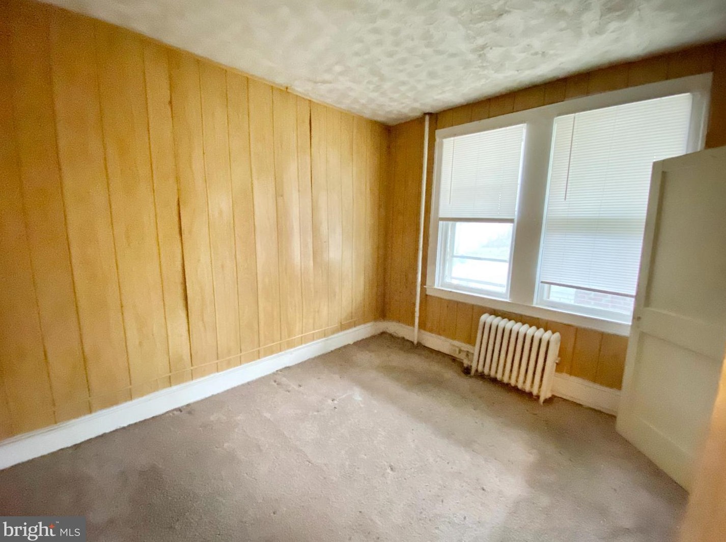 629 Dumbarton Ave, Baltimore, MD 21218-1229
