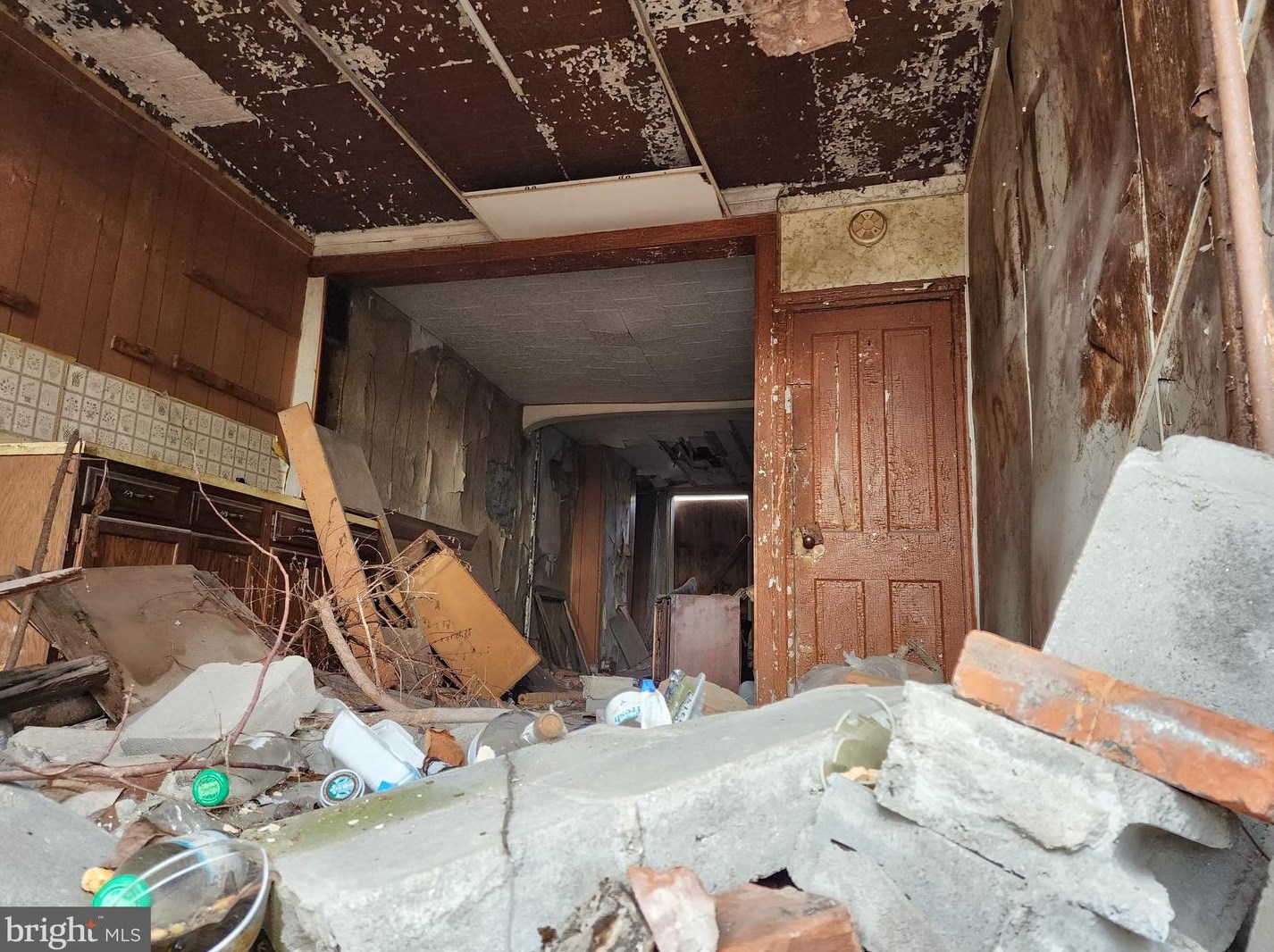 2403 Chase St, Baltimore, MD 21213-3603