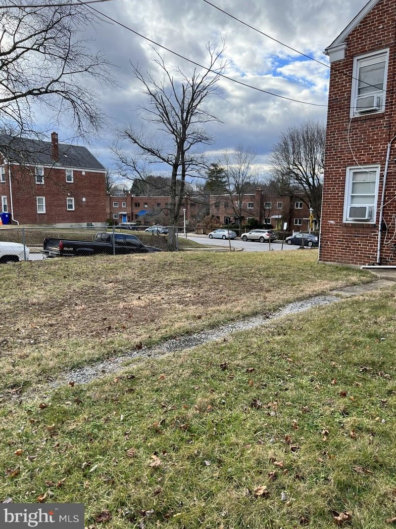6137 Chinquapin Pkwy, Baltimore MD  21239-1908 exterior