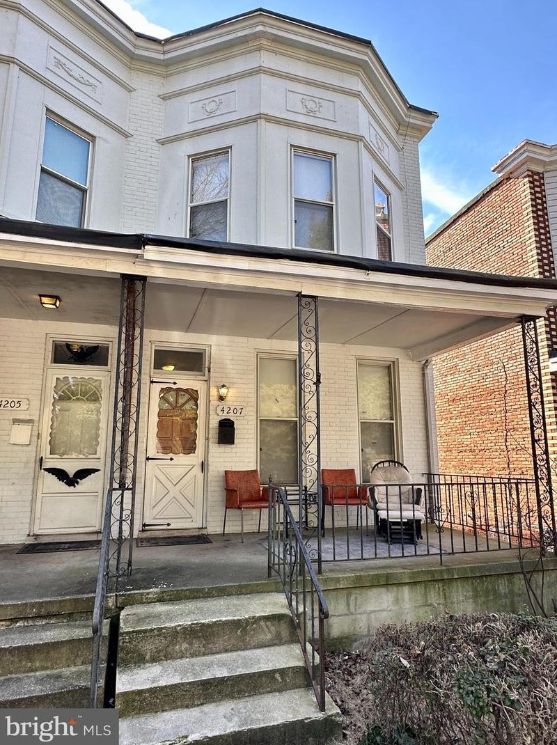 4207 Euclid Ave, Baltimore, MD 21229-3512