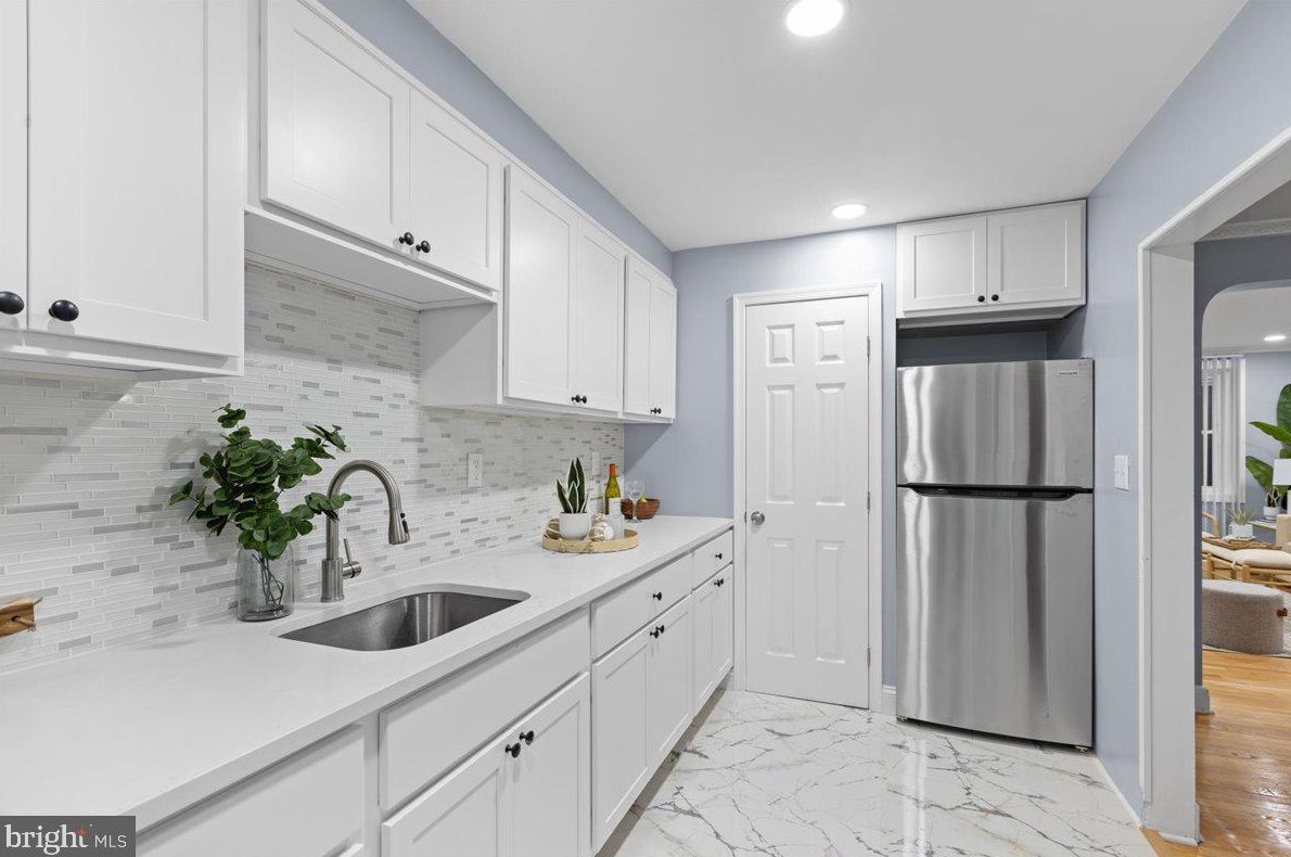 835 Stamford Rd, Baltimore MD  21229-1223 exterior
