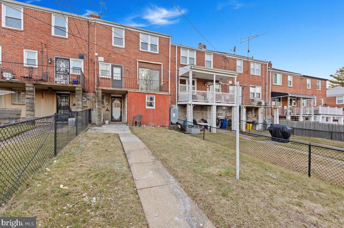 835 Stamford Rd, Baltimore MD  21229-1223 exterior