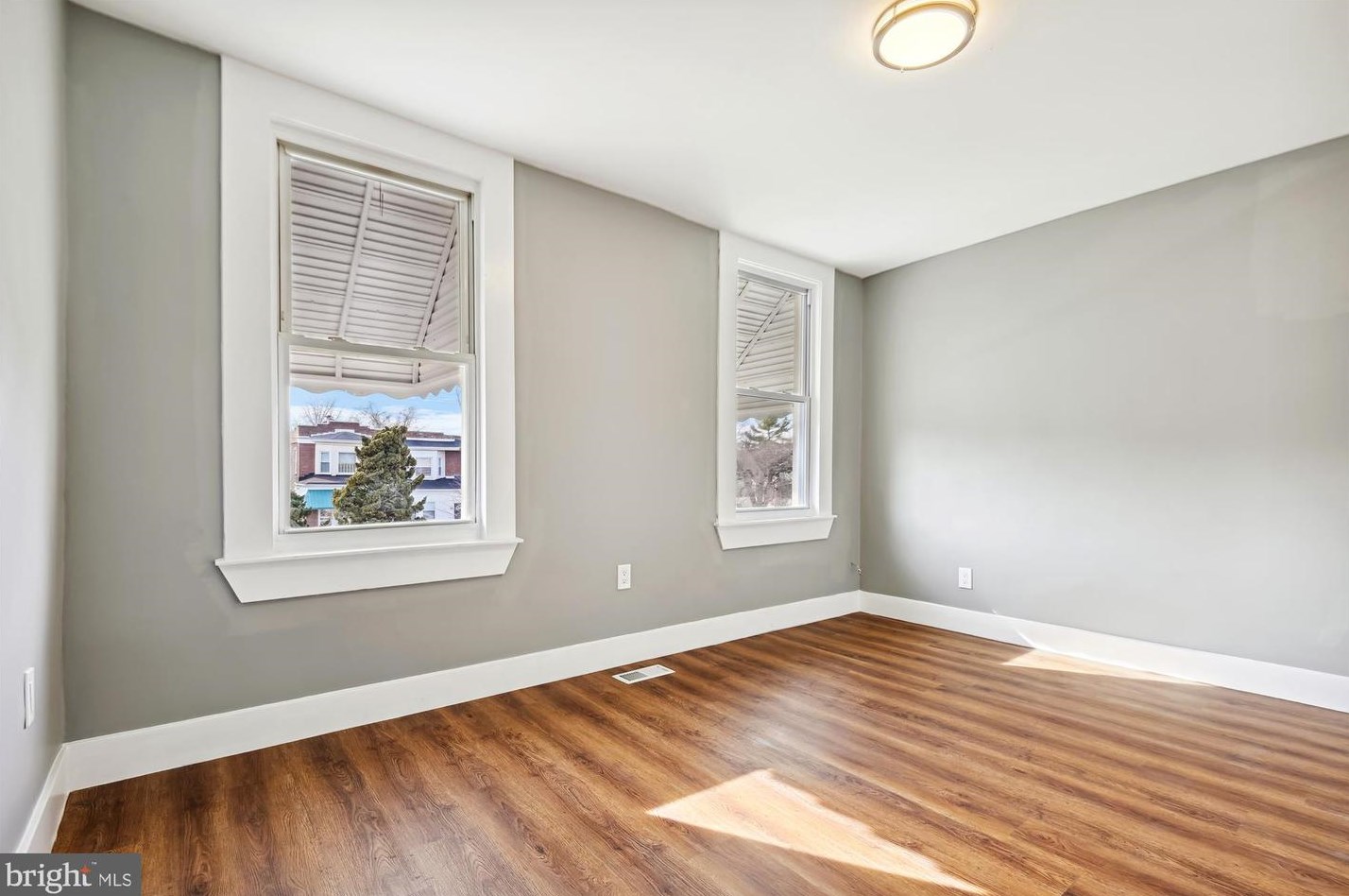 518 Maude Ave, Baltimore MD  21225-1928 exterior
