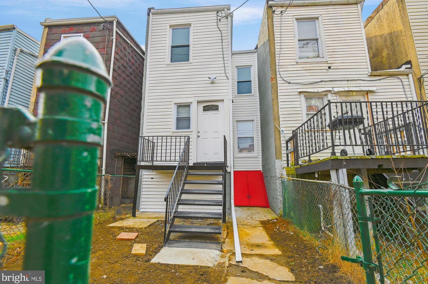 518 Maude Ave, Baltimore MD  21225-1928 exterior
