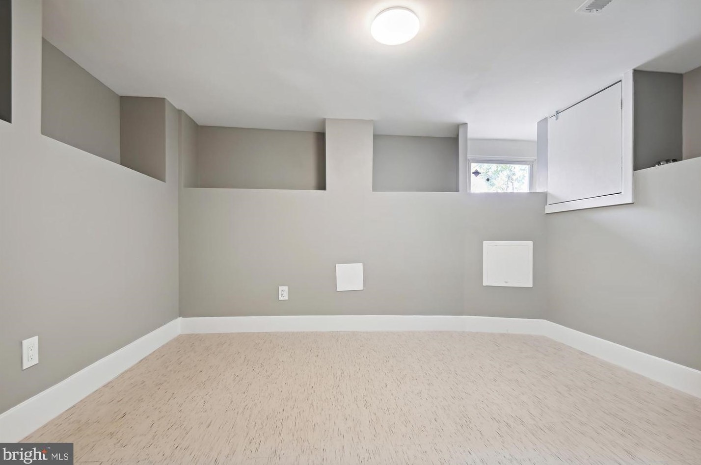 518 Maude Ave, Baltimore MD  21225-1928 exterior
