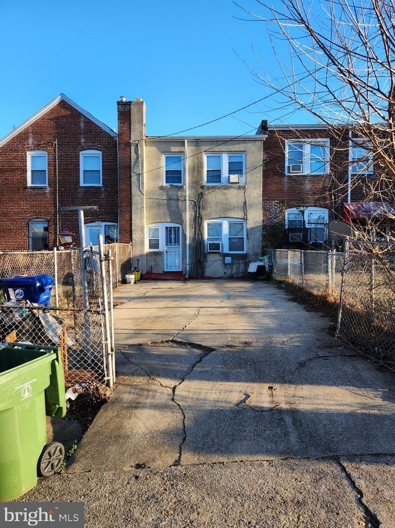 130 Monastery Ave, Baltimore, MD 21229-3031