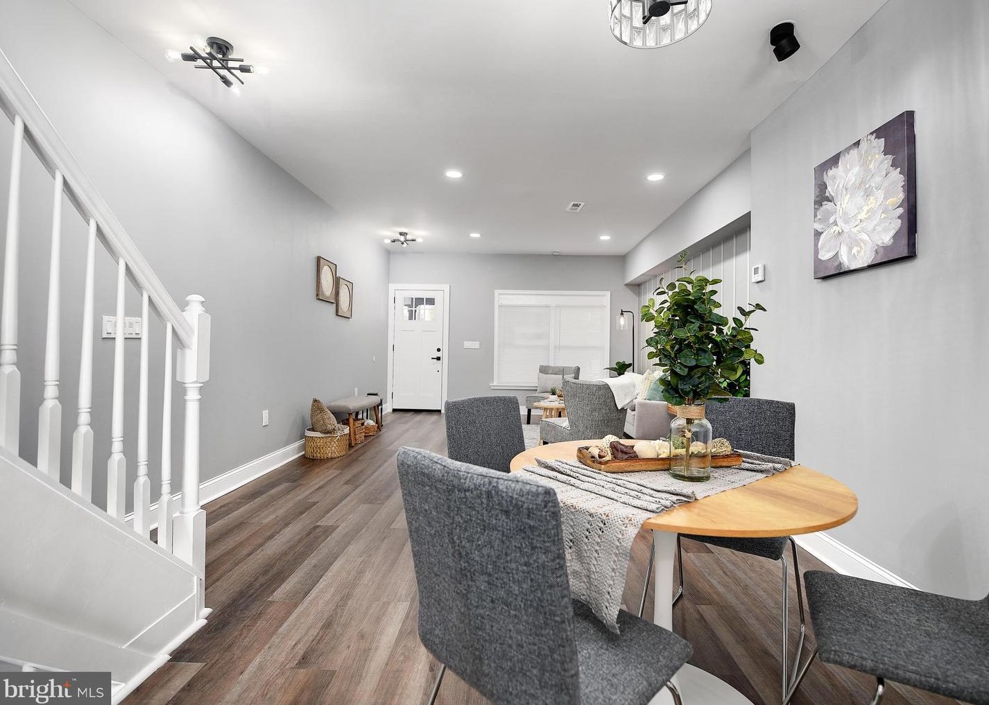 85 Kossuth St, Baltimore, MD 21229-3622