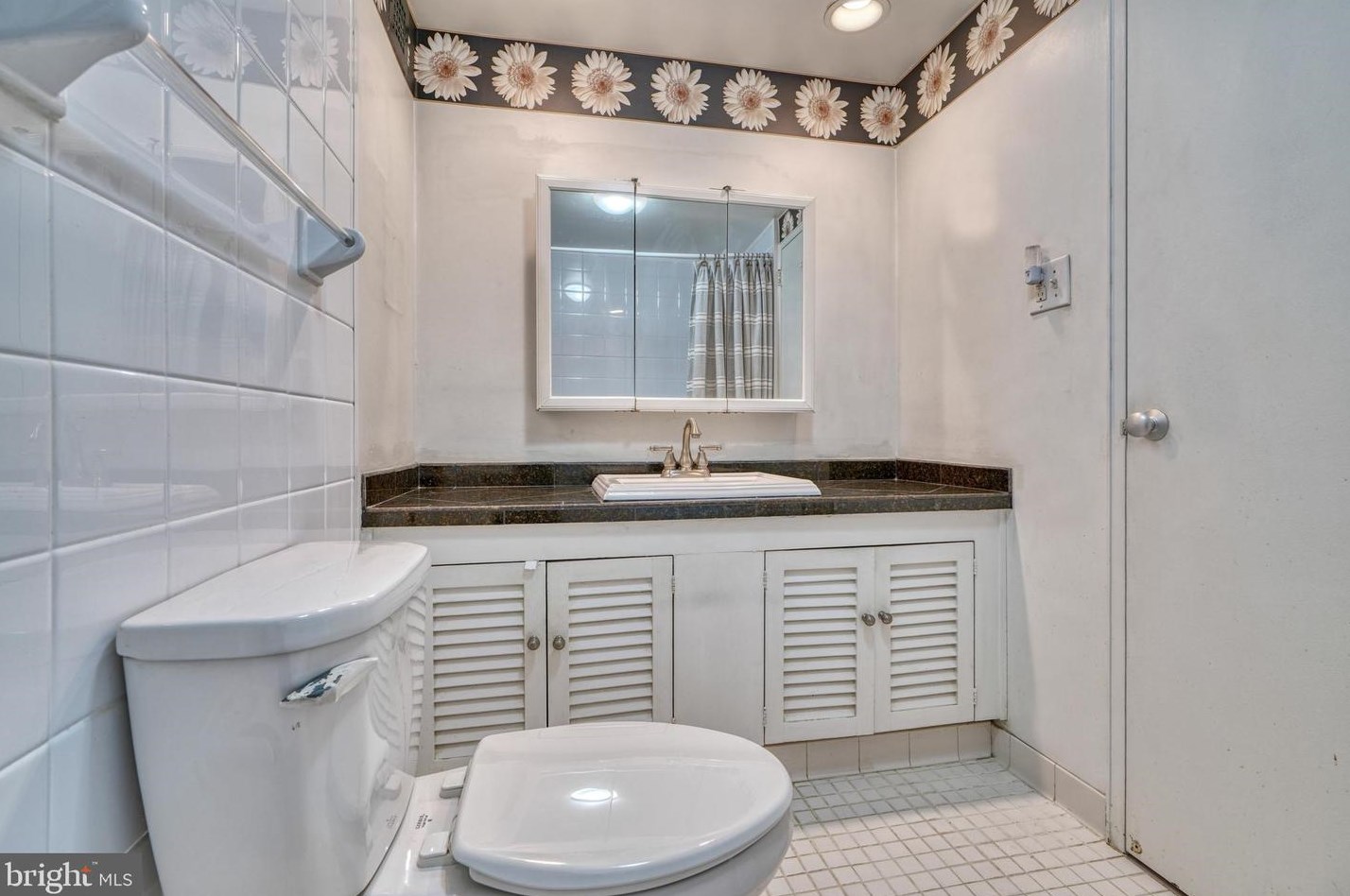 7121 Park Heights Ave, Baltimore MD  21215-1648 exterior