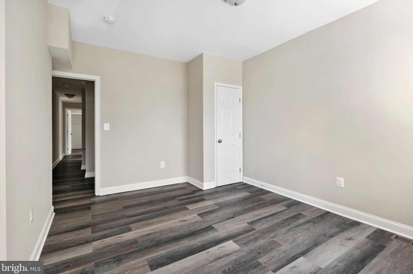 207 Loudon Ave, Baltimore MD  21229-3629 exterior