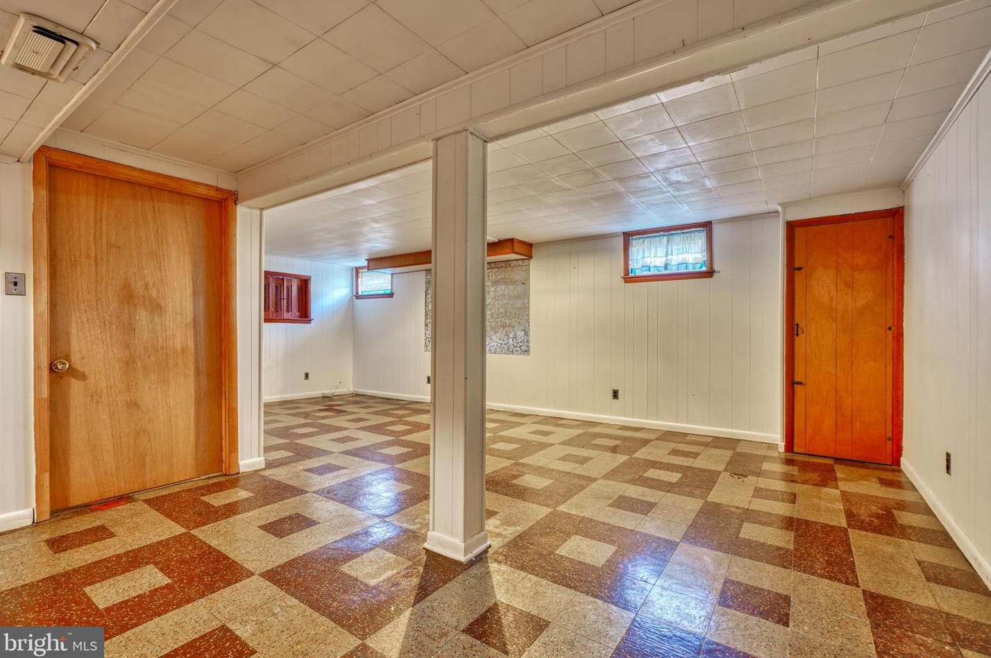 5401 Pembroke Ave, Baltimore MD  21207-6165 exterior