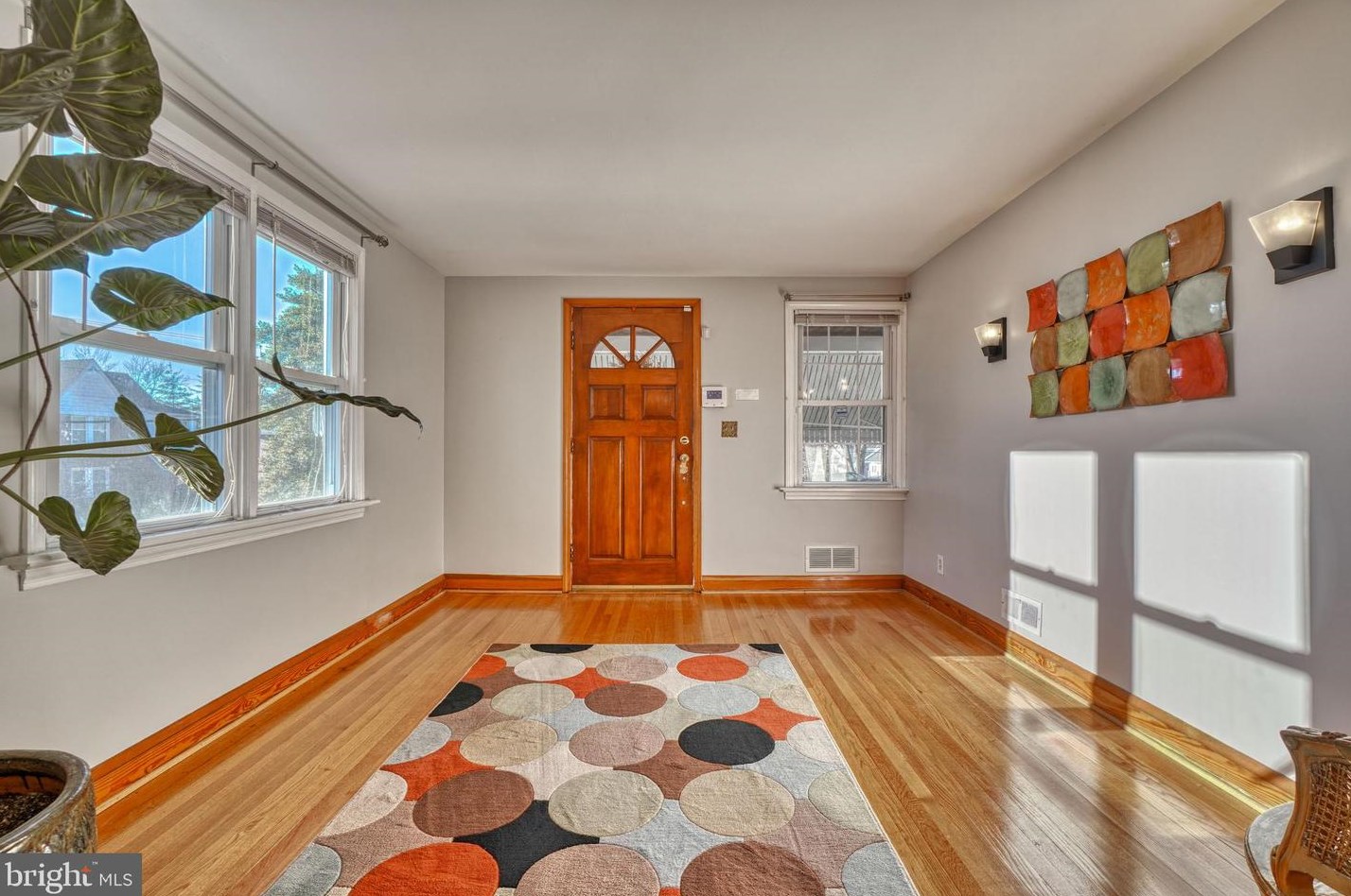 5401 Pembroke Ave, Baltimore MD  21207-6165 exterior