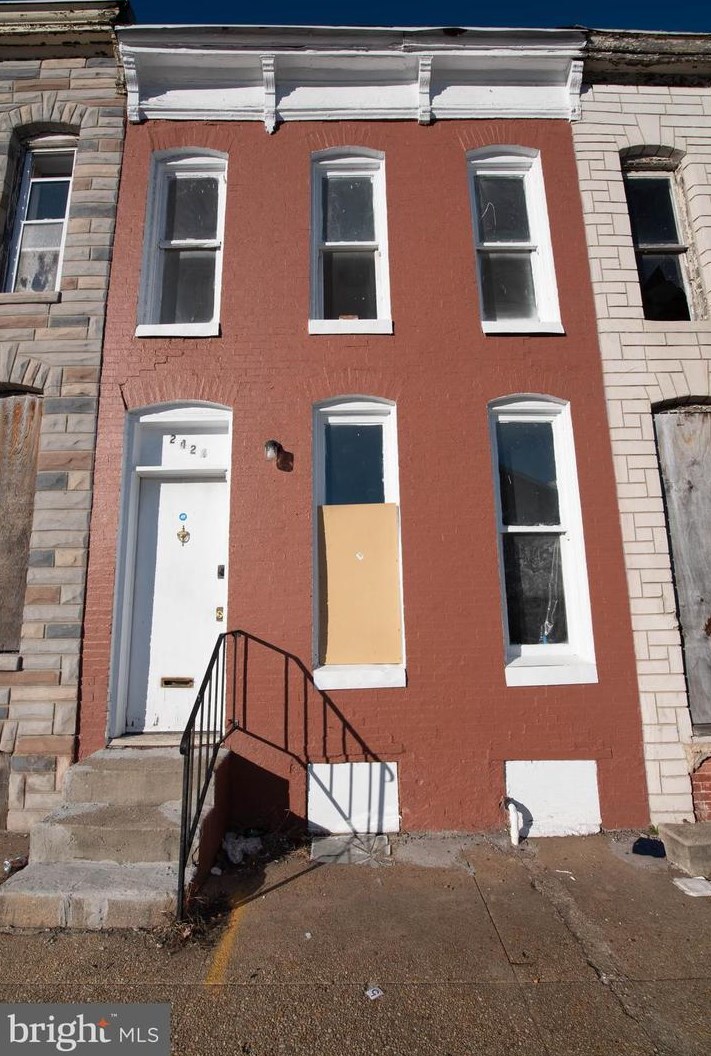 2424 Biddle St, Baltimore, MD 21213-3602