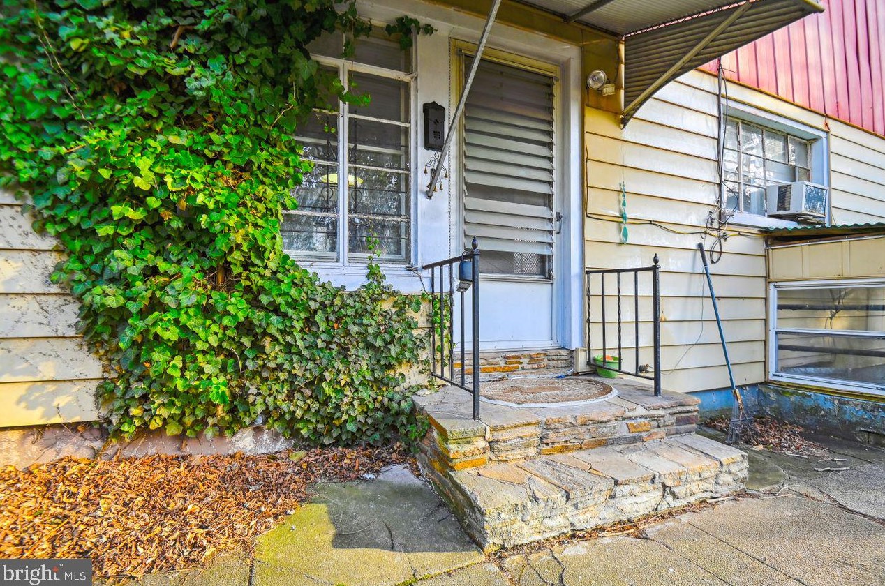3113 Gibbons Ave, Baltimore, MD 21214-2632