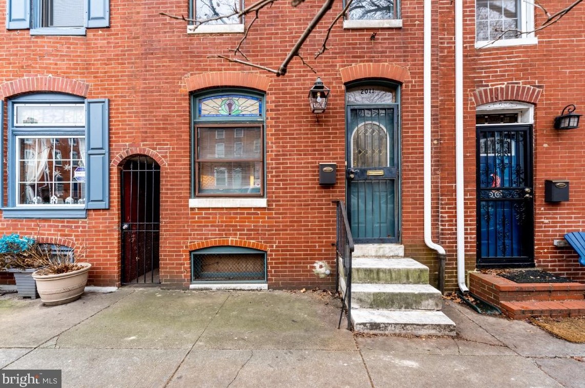 2011 Bank St, Baltimore, MD 21231-2714
