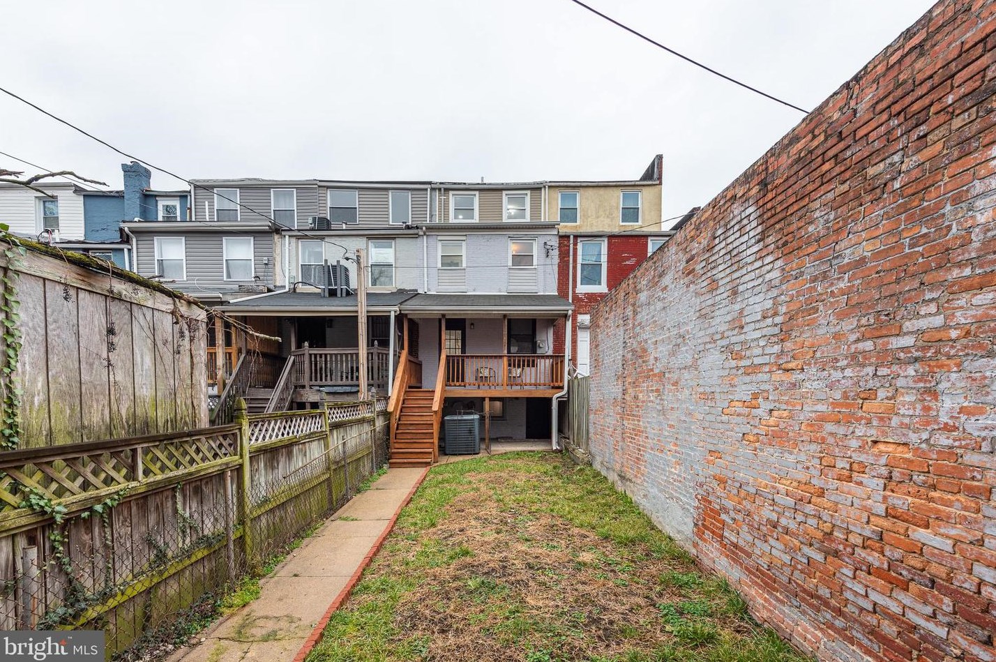 109 Calhoun St, Baltimore MD  21223-3118 exterior