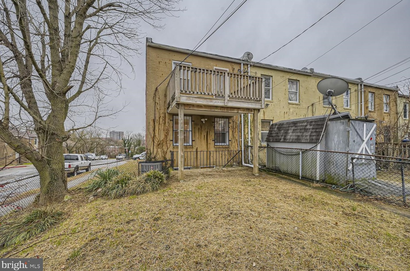 3200 Westmont Ave, Baltimore MD  21216-3833 exterior