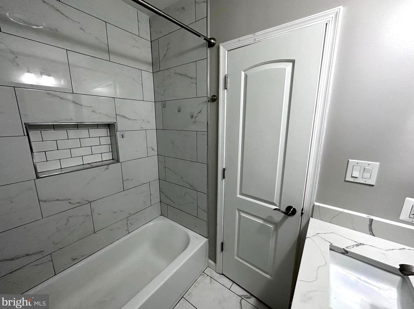 1721 Mcculloh St, Baltimore MD  21217-3527 exterior