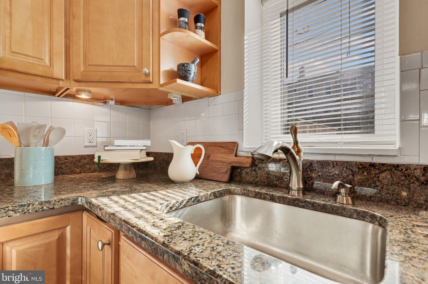 215 Bouldin St, Baltimore MD  21224-2316 exterior