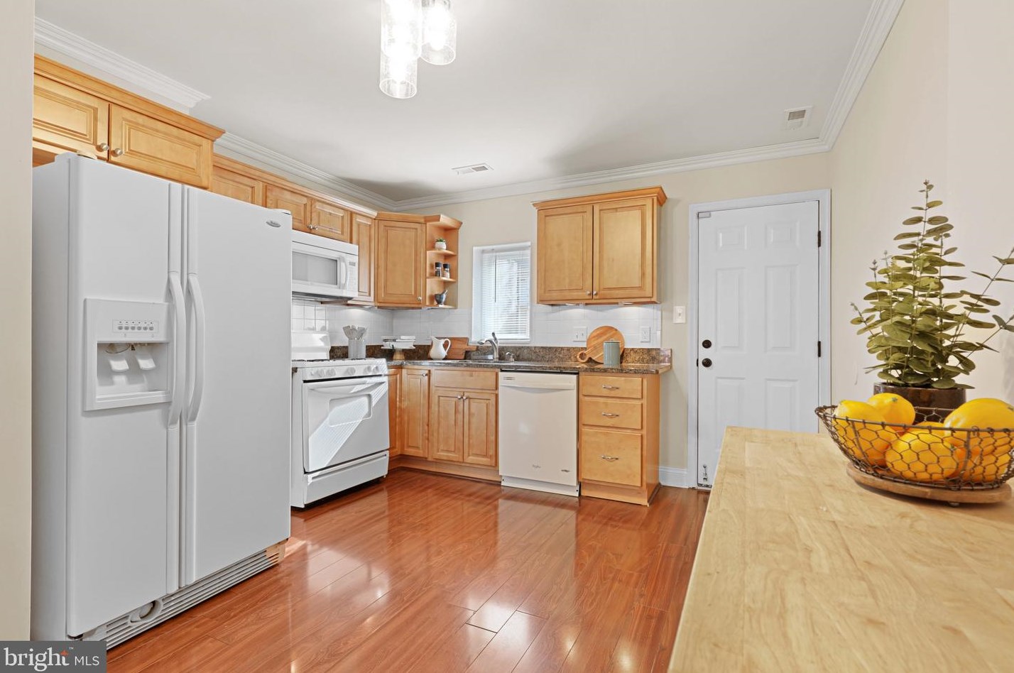 215 Bouldin St, Baltimore MD  21224-2316 exterior