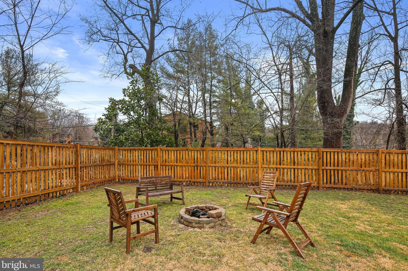 1611 Rogers Ave, Baltimore MD  21209-4543 exterior