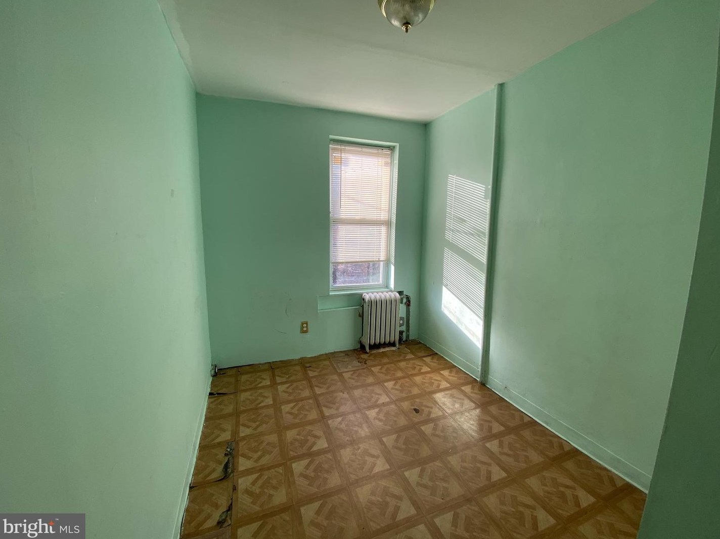 200 Hilton St, Baltimore MD  21229-3002 exterior