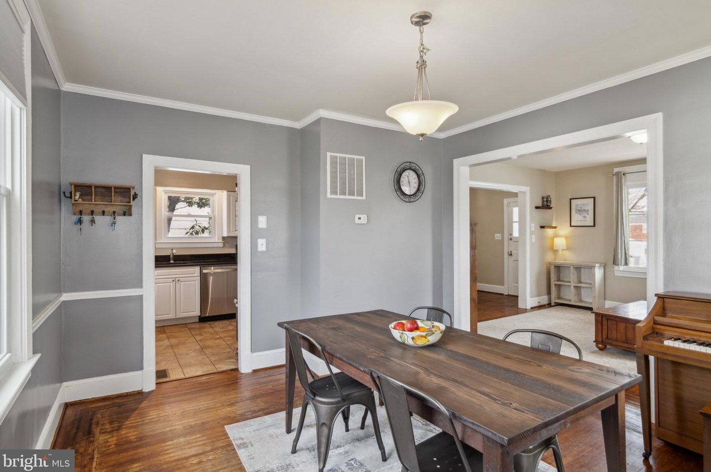 3330 Richmond Ave, Baltimore MD  21213-1145 exterior