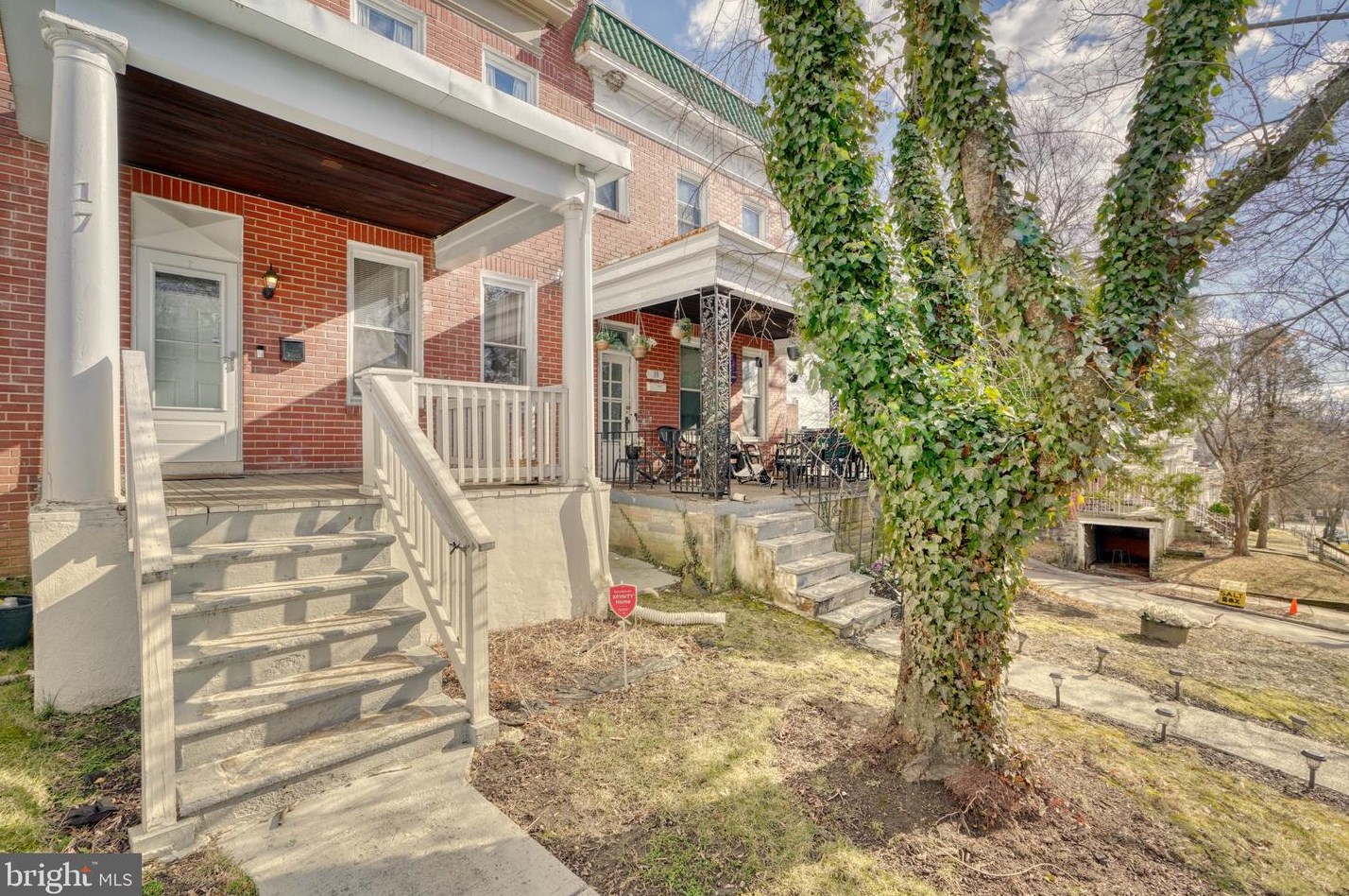 17 Tremont Rd, Baltimore, MD 21229-3349
