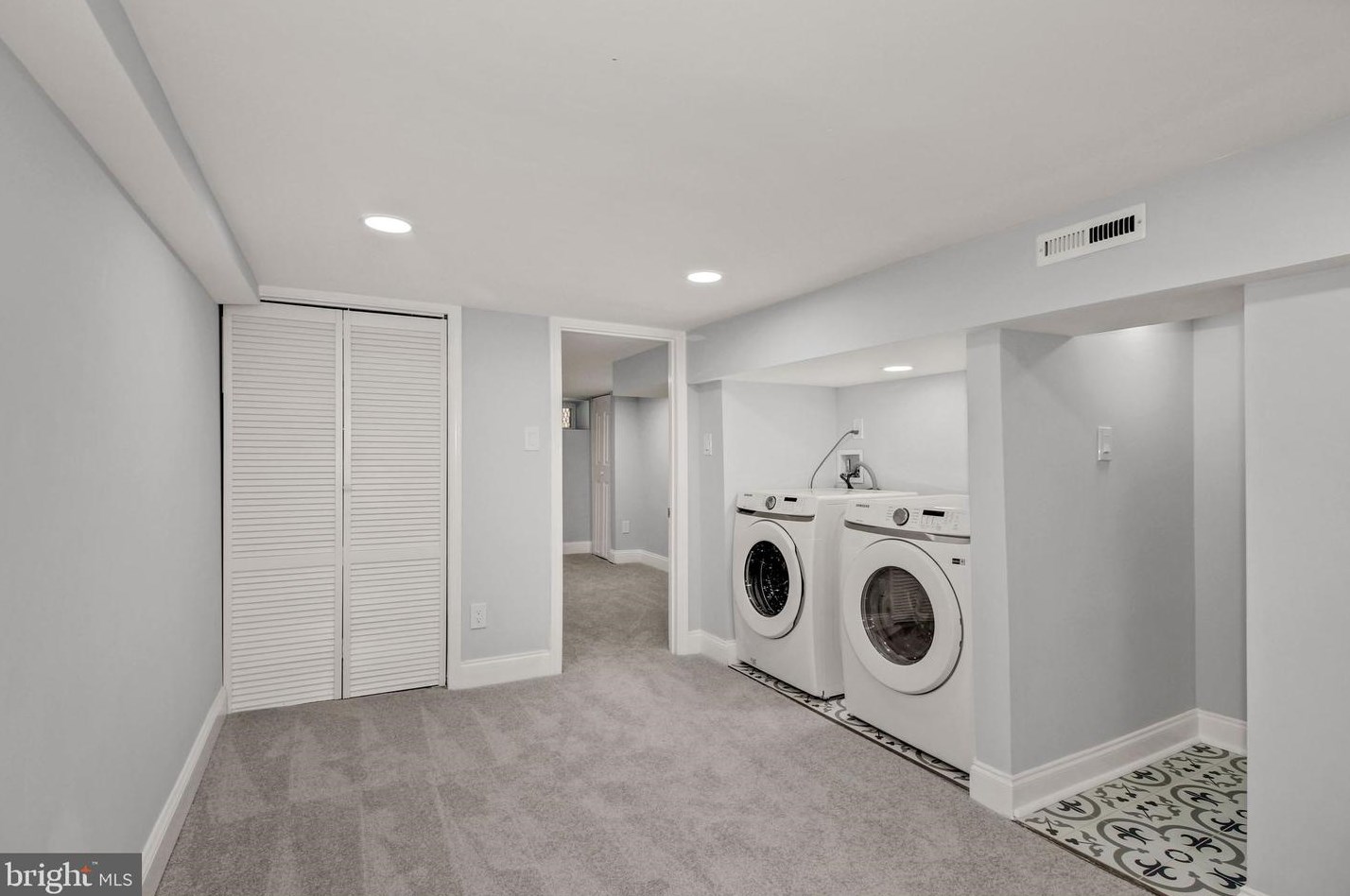 4015 Hickory Ave, Baltimore MD  21211-1742 exterior