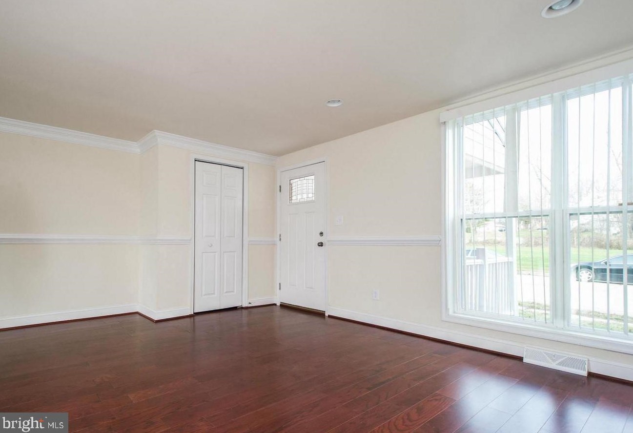 5911 Arizona Ave, Baltimore, MD 21206-3802