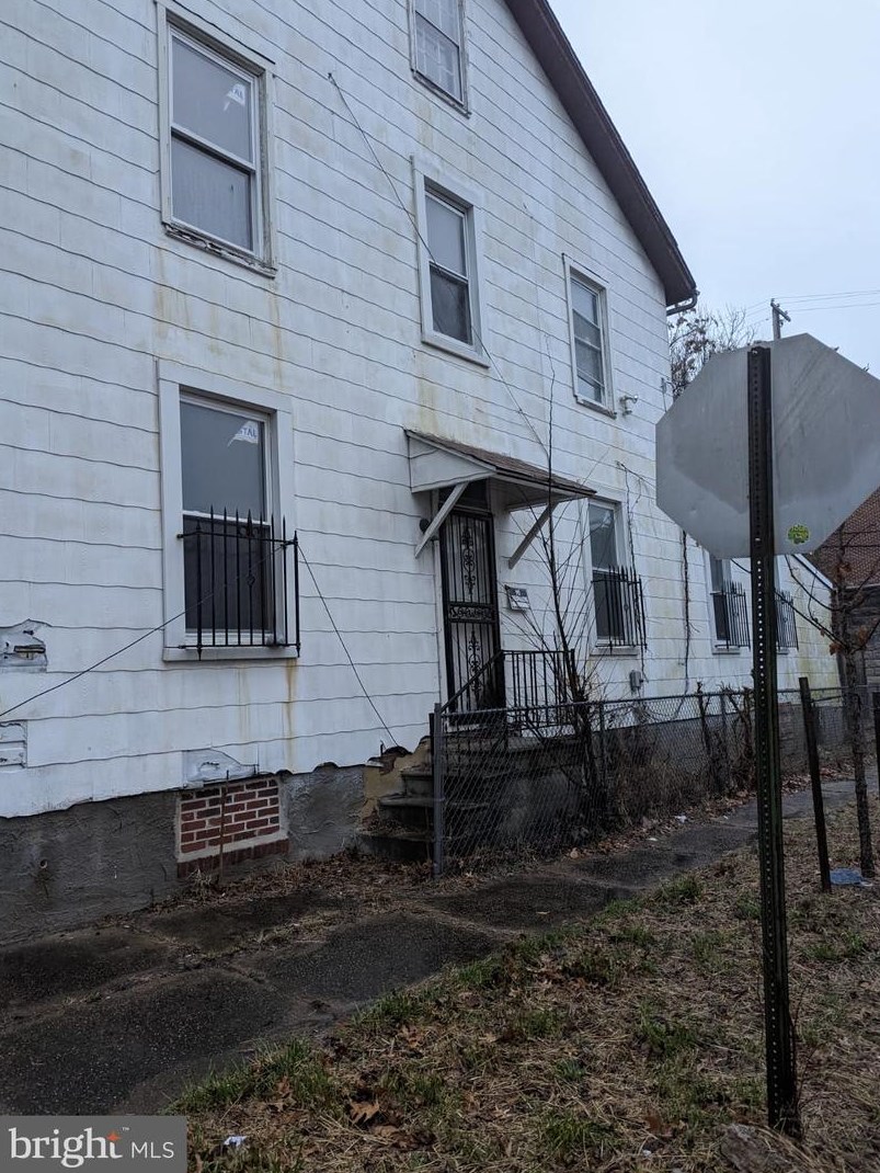 1534 Homestead St, Baltimore, MD 21218-4932