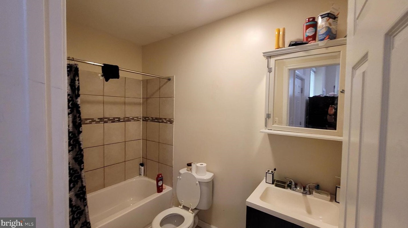 2926 Erdman Ave, Baltimore MD  21213-1140 exterior