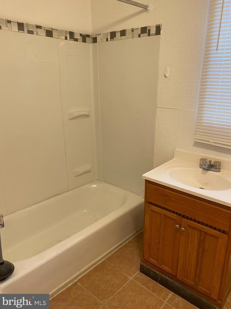 1114 Bond St, Baltimore MD  21213-2914 exterior