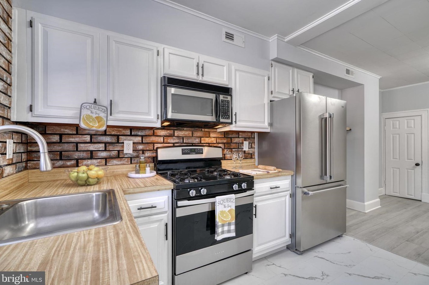 524 Maude Ave, Baltimore MD  21225-1928 exterior