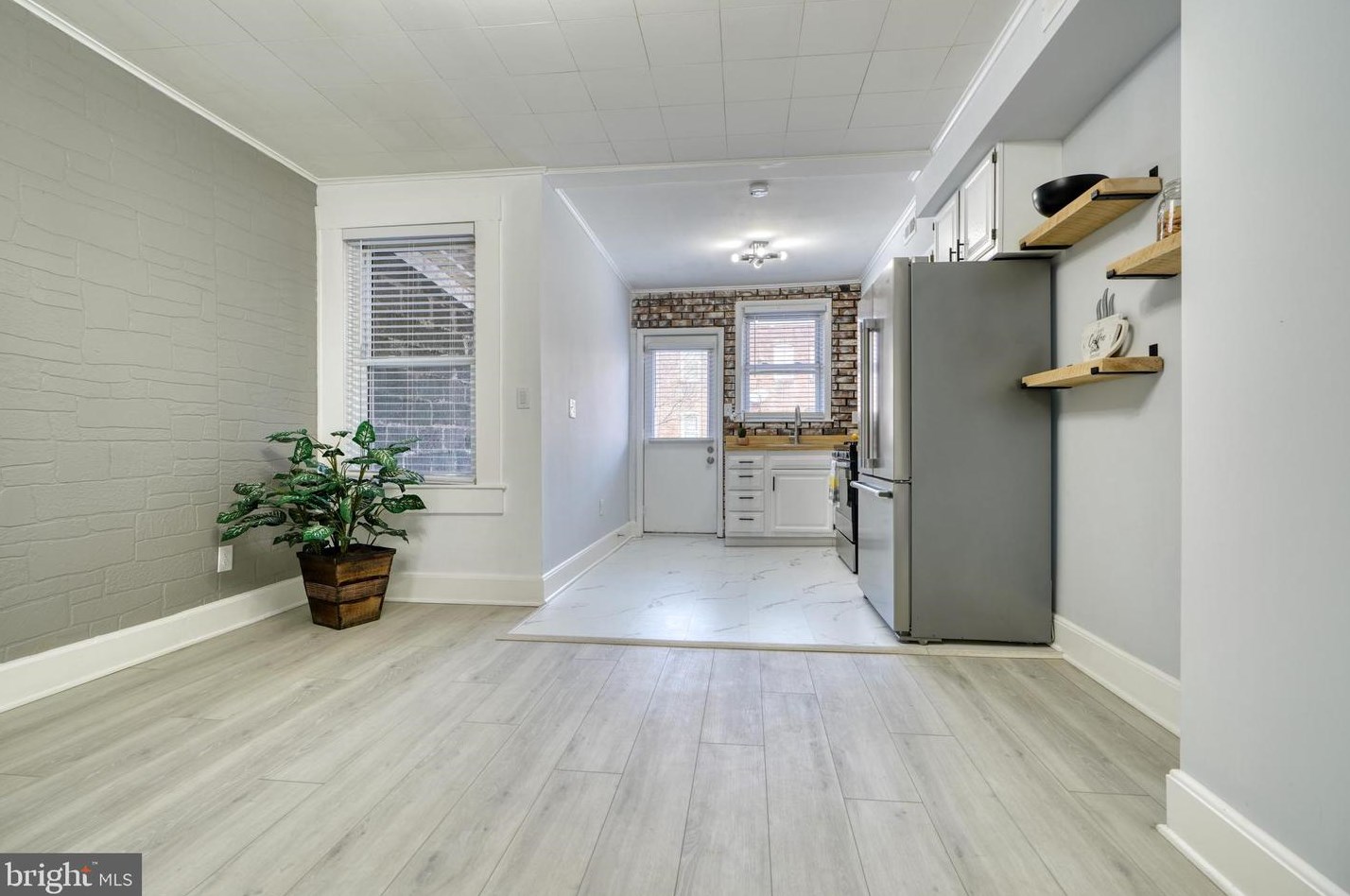 524 Maude Ave, Baltimore MD  21225-1928 exterior
