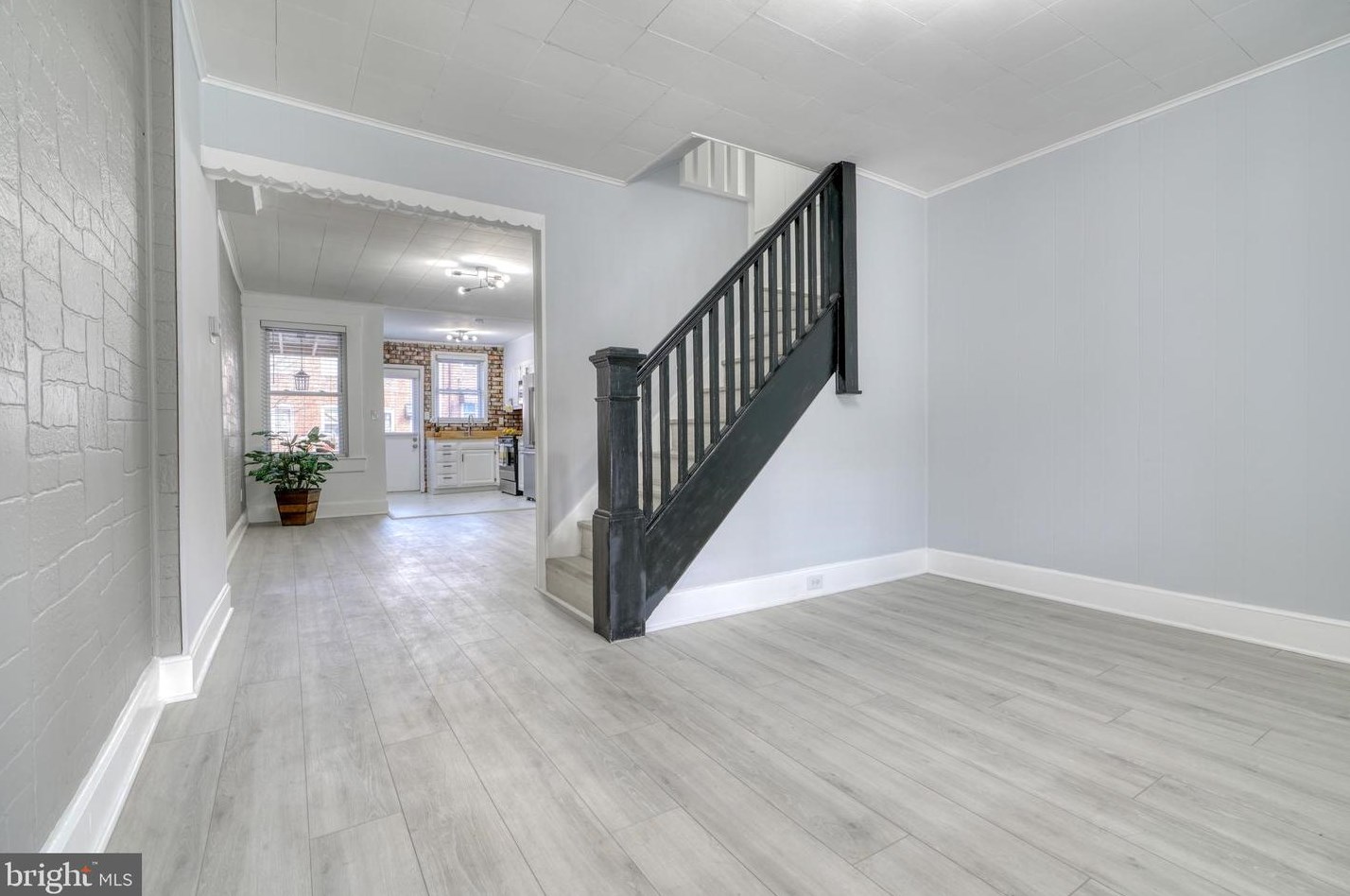 524 Maude Ave, Baltimore MD  21225-1928 exterior