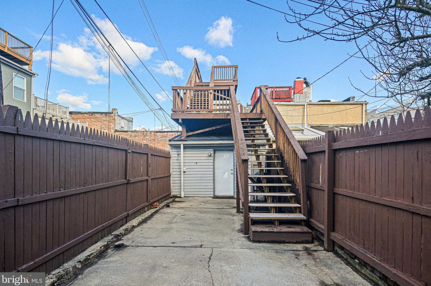 11 Heath St, Baltimore MD  21230-4815 exterior