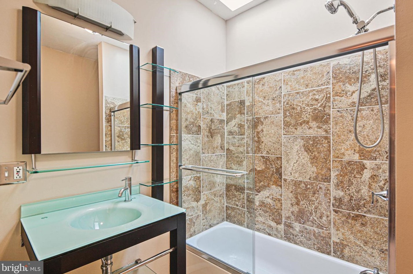 11 Heath St, Baltimore MD  21230-4815 exterior