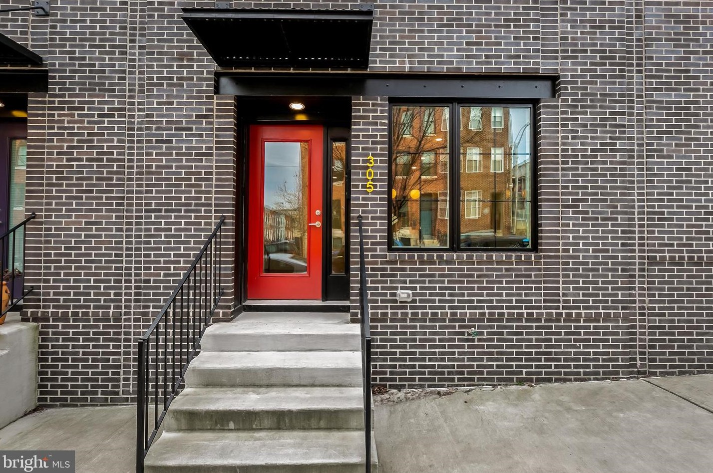305 Lanvale St, Baltimore MD  21217-3609 exterior