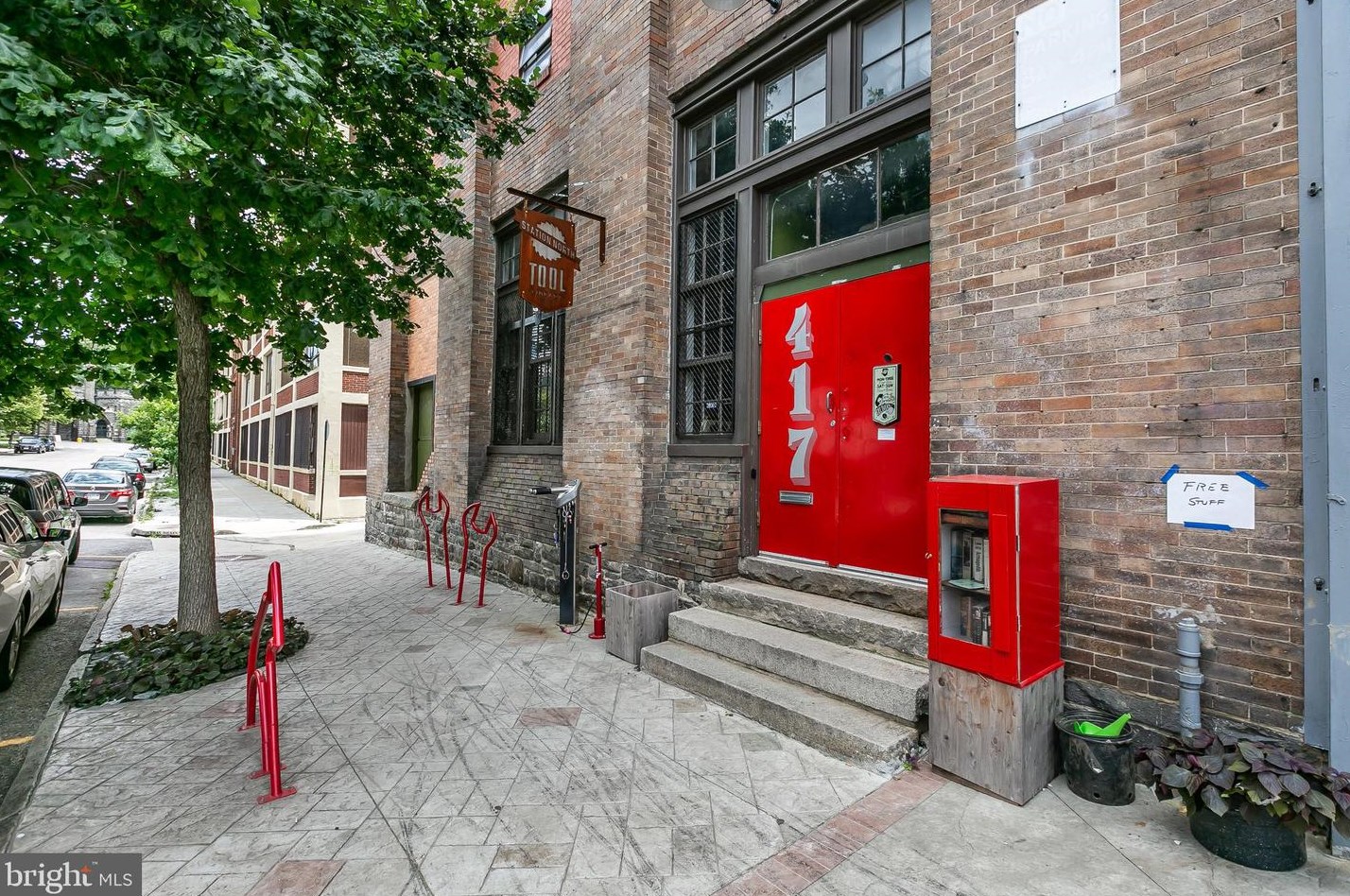 305 Lanvale St, Baltimore MD  21217-3609 exterior