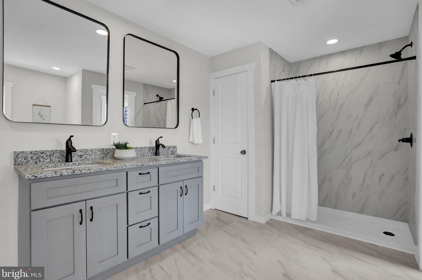 3911 Roland Ave, Baltimore MD  21211-2019 exterior