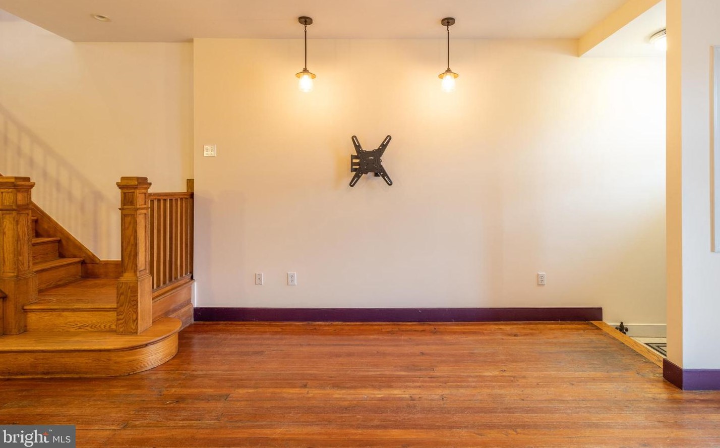 104 Linwood Ave, Baltimore MD  21224-1247 exterior