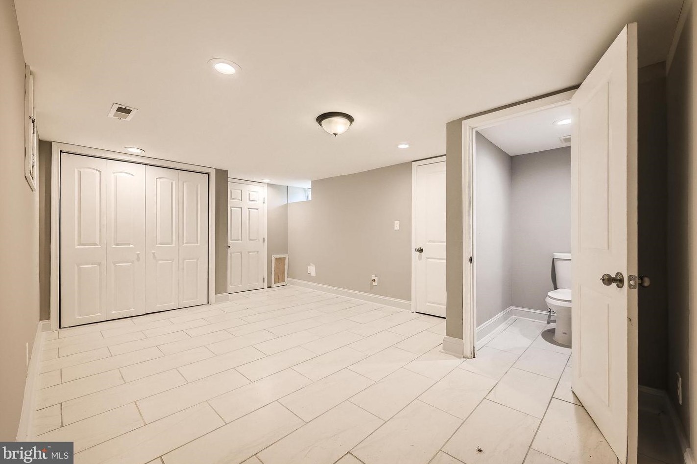 5404 Summerfield Ave, Baltimore MD  21206-4310 exterior