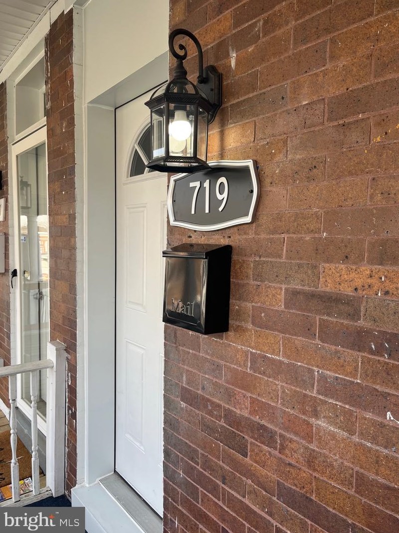 719 Belgian Ave, Baltimore, MD 21218