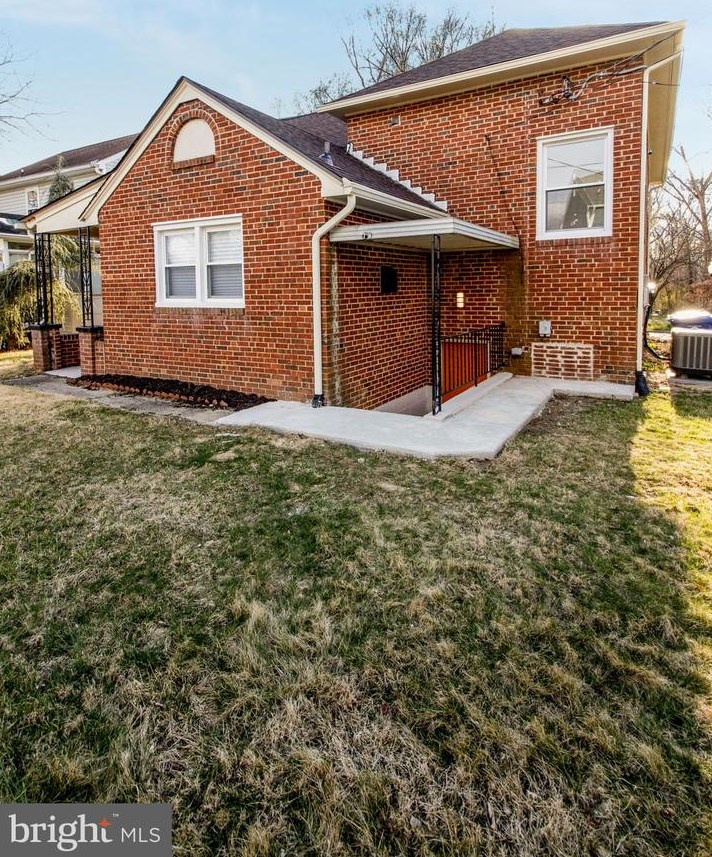 2308 Montebello Ter, Baltimore MD  21214-2434 exterior
