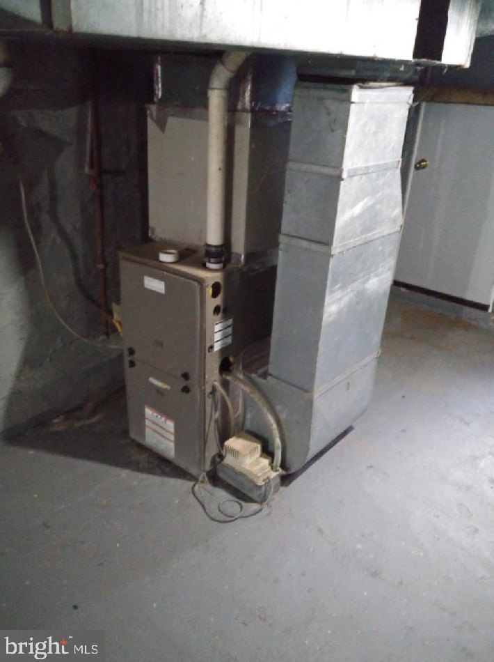 514 Curley St, Baltimore MD  21205-2735 exterior